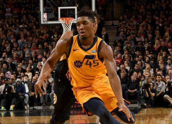 证了羽毛球 证了羽毛球